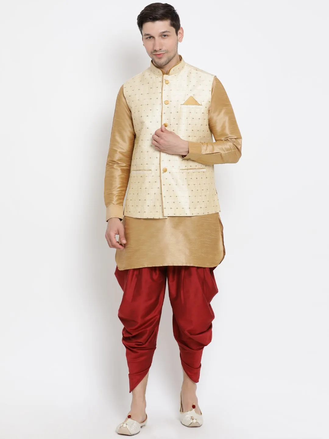 VASTRAMAY Men's Gold Zari Jacket Set